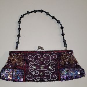 Clasp purse